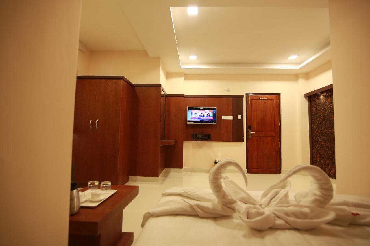 Hotel Apple Suites Bangalore Exterior foto